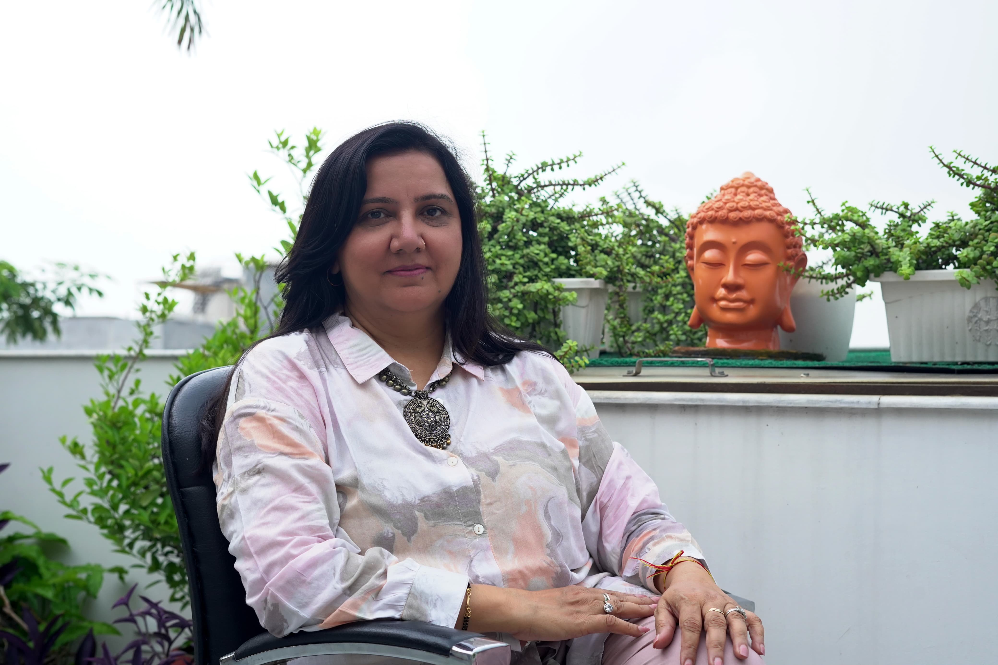 Bindu Singh, emotional healing therapist in Delhi and founder of Evolve & Heal Academy